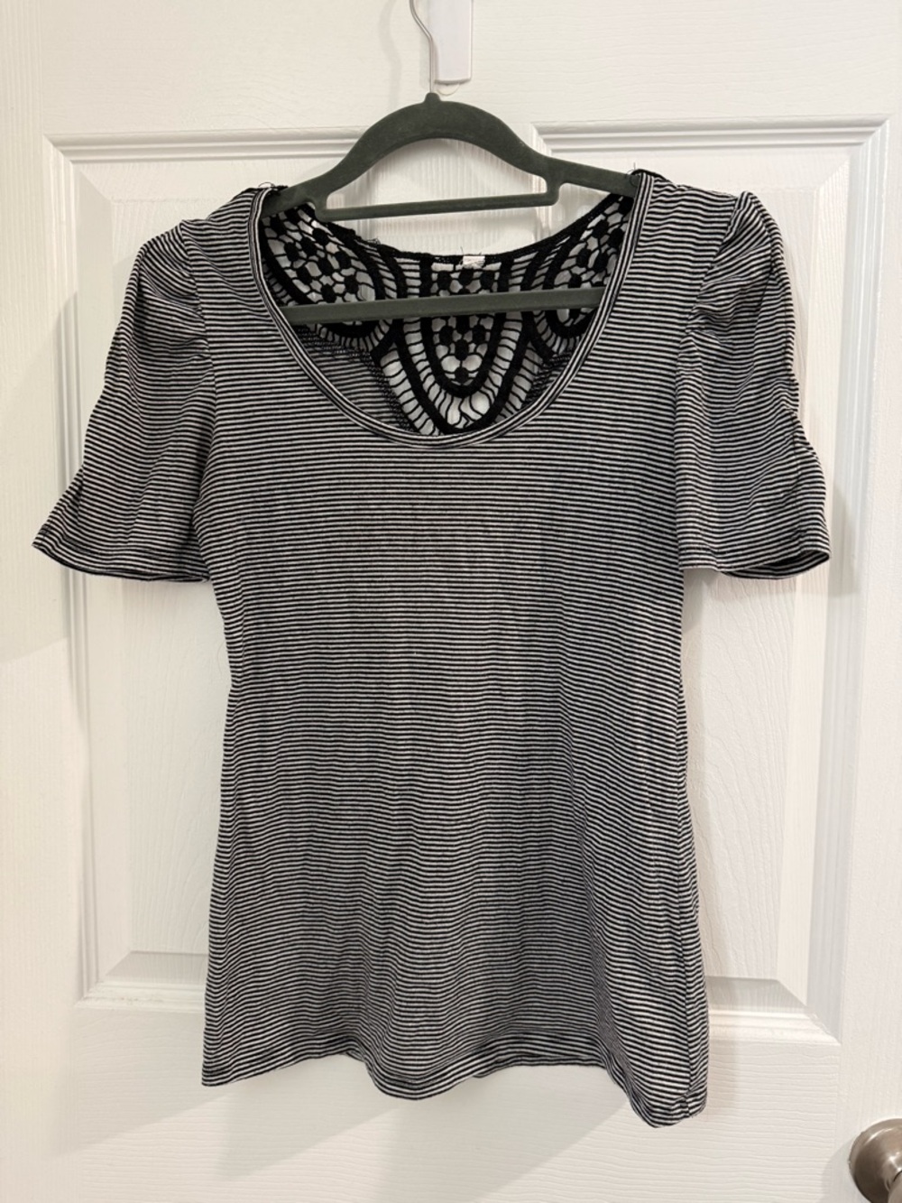 Striped Black & White Scoop Neck Women's Top Short Sleeve with Lace Back Size S